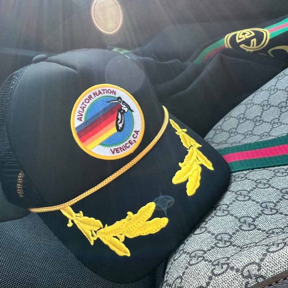 Surfer hat - Picture 2 of 9